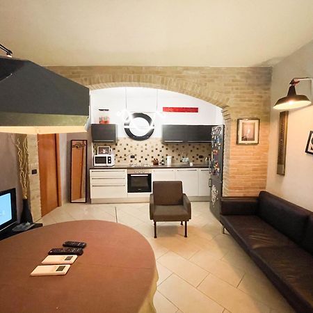 Incortedafabio Design Flat With Bikes Caronno Pertusella Extérieur photo